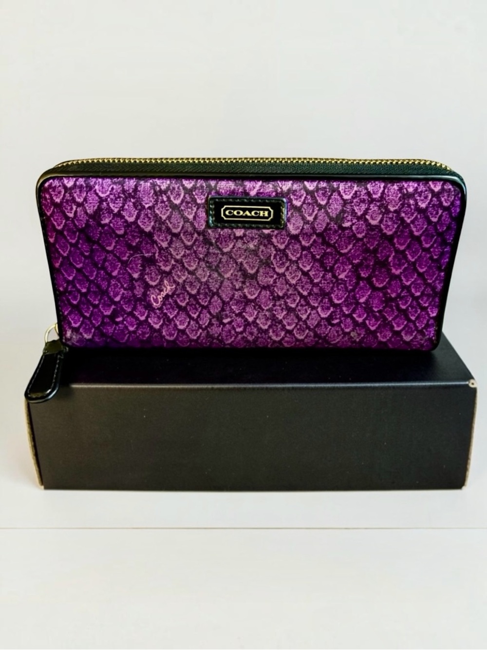 Coach Taylor Snake print ACCORDION ZIP AROUND WALLET, PURPLE